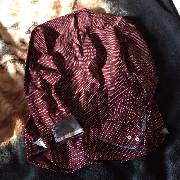 Men’s button up - Picture 2 of 3